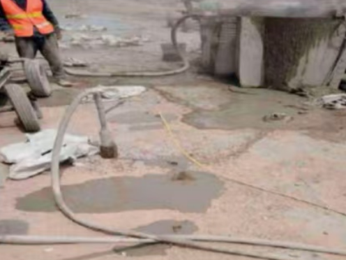 昌都水泥混凝土路面板底注浆技术 路面脱空注浆整治方案